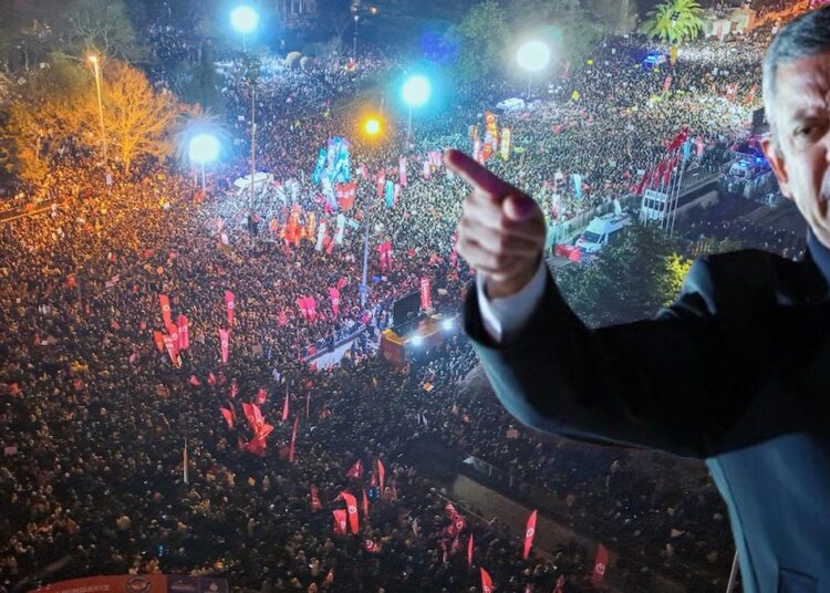 Bir haftadır süren Saraçhane eylemleri sona erdi, yeni adres Maltepe… 1 Bir haftadır süren Saraçhane eylemleri sona erdi, yeni adres Maltepe…