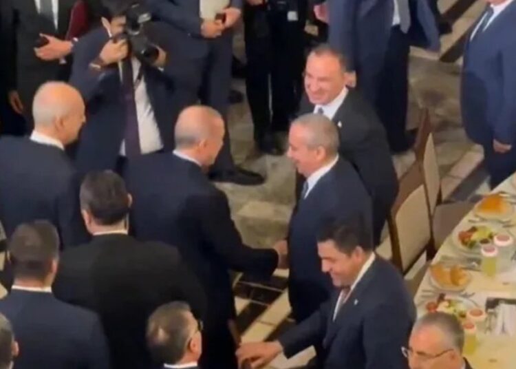 Sırrı Süreyya Önder, Erdoğan'la ne konuştuğunu anlattı 1 Sırrı Süreyya Önder, Erdoğan’la ne konuştuğunu anlattı