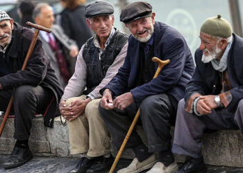 Araştırma: Gelir ve eğitim seviyeniz düşükse, daha hızlı yaşlanabilirsiniz