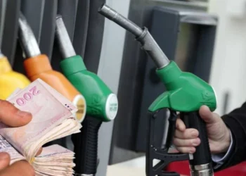 Akaryakıttaki zam trafiği benzinle başladı: Bu sabah 1,52 TL arttı