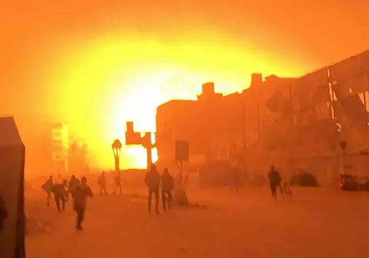 İsrail ordusu, Gazze'de bir hastaneyi bombaladı 1 İsrail ordusu, Gazze’de bir hastaneyi bombaladı