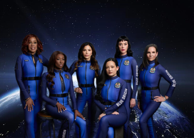 60 yıl sonra bir ilk: Aralarında şarkıcı Katy Perry’nin olduğu 6 kadın uzaya çıkıyor