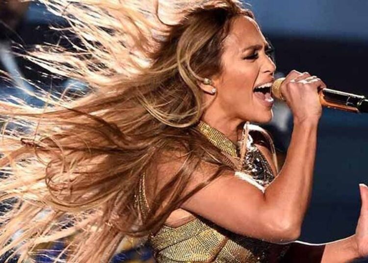 Jennifer Lopez 13 yıl sonra Türkiye'ye dönüyor 1 Jennifer Lopez 13 yıl sonra Türkiye’ye dönüyor