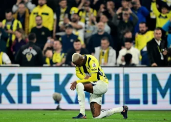 Safa Kar yazdı I Fenerbahçe Kadıköy’de yıkıldı!