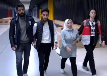 Yasak aşk skandalında kaynana ve damat canlı yayında gözaltına alındı