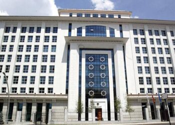 Özel harekat polisi AK Parti Genel Merkezi önünde intihar etti