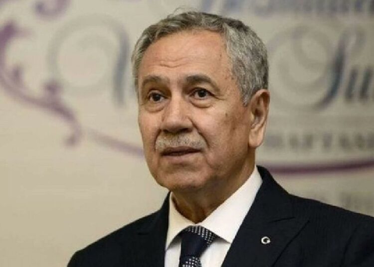 Bülent Arınç’tan CHP’li Karaca’ya ‘Can Atalay’ tebriği: ‘Doğru olanı yaptın başkan’