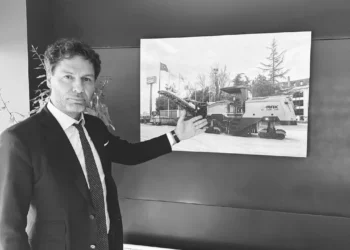 Yerli üretim asfalt kazıma makinesi Almanya’daki fuardan patent ihlali gerekçesiyle çıkarıldı
