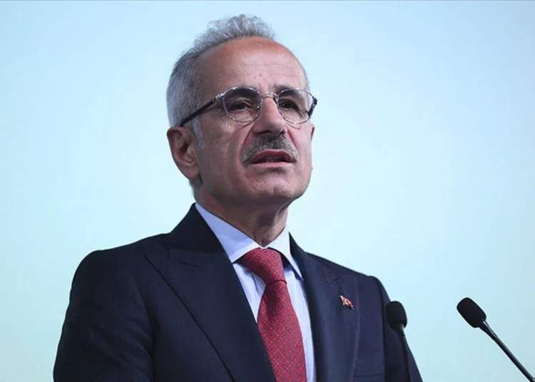 GSM şirketleriyle görüşen Bakan Uraloğlu: Depremde aramaların yüzde 75'i karşılandı 1 GSM şirketleriyle görüşen Bakan Uraloğlu: Depremde aramaların yüzde 75’i karşılandı