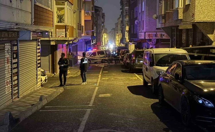 Kimlik kontrolü yapan bekçilere silahlı saldırı 1 Kimlik kontrolü yapan bekçilere silahlı saldırı