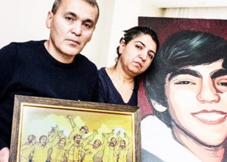 Cumhurbaşkanı Erdoğan’a hakaret davası: Berkin Elvan'ın annesi ve babasına hapis cezası 1 Cumhurbaşkanı Erdoğan’a hakaret davası: Berkin Elvan’ın annesi ve babasına hapis cezası