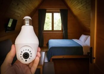 Bungalovda ampulle çekilen gizli görüntüler patronda çıktı