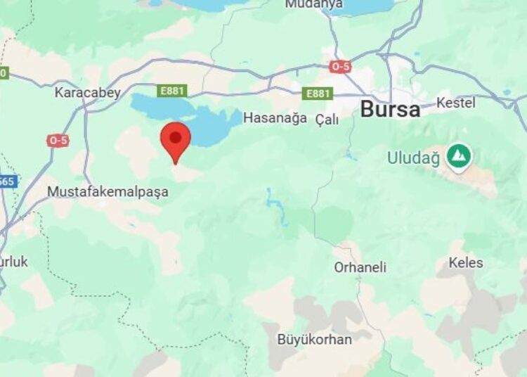 Bursa yeni güne 3,4 büyüklüğündeki depremle uyandı