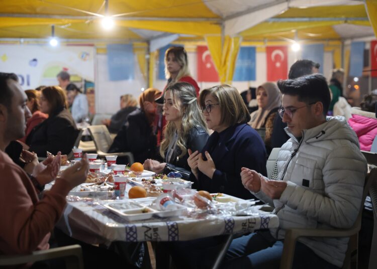 AK Parti’li belediyenin iftar yemeklerini yapmıştı: O firma vatandaşa eşek eti yedirmiş