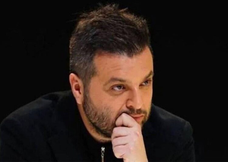 Gazeteci Candaş Tolga Işık: “Programı yapmamam için beni tehdit ediyorlar”