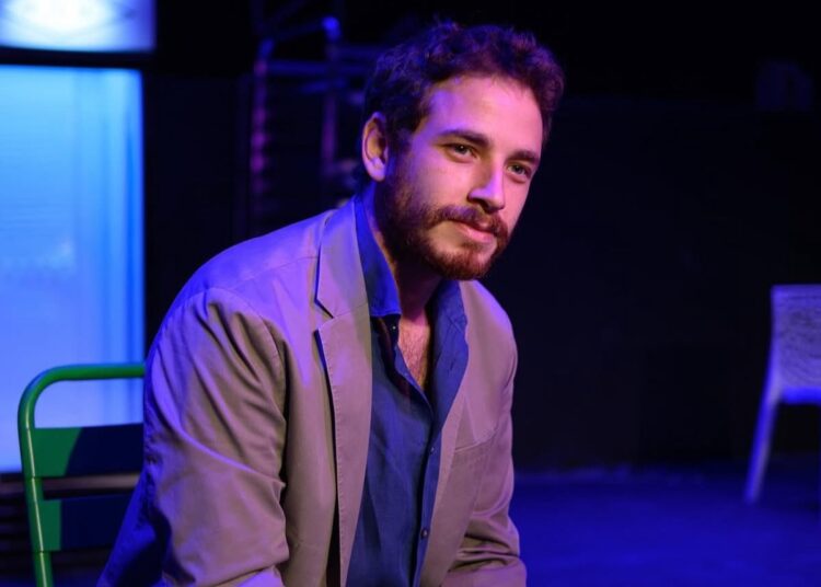 Boykot soruşturması: Oyuncu Cem Yiğit Üzümoğlu gözaltına alındı