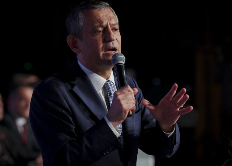 Özgür Özel: İBB'ye, İstanbul Barosu'na kayyum bilgisi geldi 1 Özgür Özel: İBB’ye, İstanbul Barosu’na kayyum bilgisi geldi