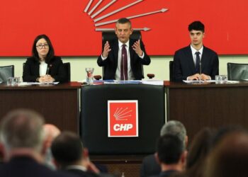 CHP'nin yeni MYK'sı belli oldu: İki isim değişti 4 CHP’nin yeni MYK’sı belli oldu: İki isim değişti