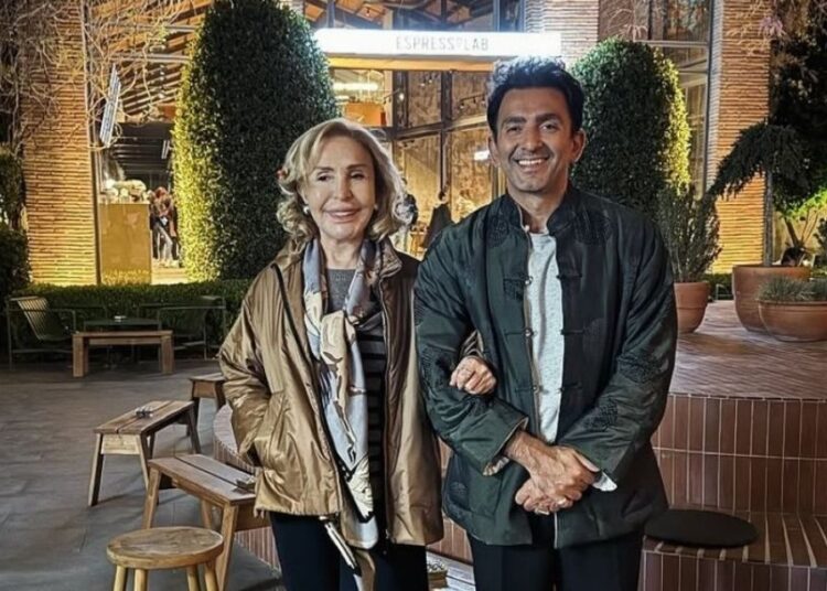 Ali Koç’un annesinden boykot edilen EspressoLab’a ziyaret 1 Ali Koç’un annesinden boykot edilen EspressoLab’a ziyaret