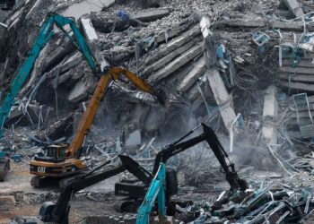 Myanmar depreminde ölenlerin sayısı 3 bini aştı