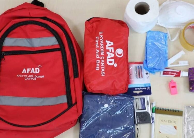 Deprem çantası ve çadırlara zam yapıldı 1 Deprem çantası ve çadırlara zam yapıldı