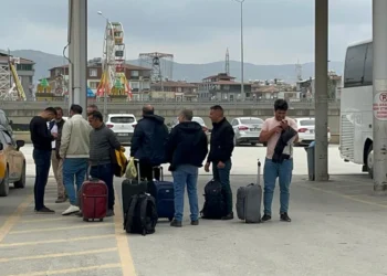 Depremden kaçıp İstanbul’a gelen Hataylılar memleketlerine dönüyor