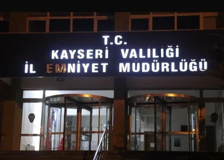 Avrupa'ya götürme yalanıyla öğrencileri dolandırdı, 76 bin Euro ile yurt dışına kaçtı 1 Avrupa’ya götürme yalanıyla öğrencileri dolandırdı, 76 bin Euro ile yurt dışına kaçtı