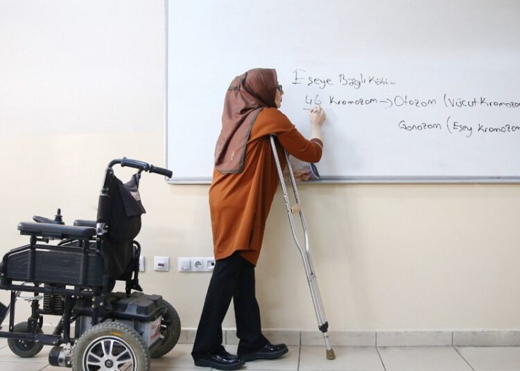 MEB duyurdu, bin 381 engelli öğretmenin ataması yapıldı 1 MEB duyurdu, bin 381 engelli öğretmenin ataması yapıldı