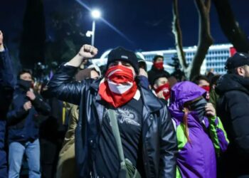 Tutuklu 5 öğrenci daha tahliye edildi