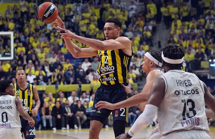 Fenerbahçe Beko, Paris’i ikinci kez yendi! Final Four’a bir adım kaldı