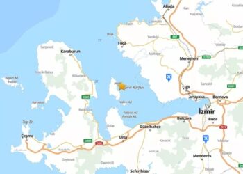 İzmir Körfezi gece yarısı 4 büyüklüğünde depremle sarsıldı