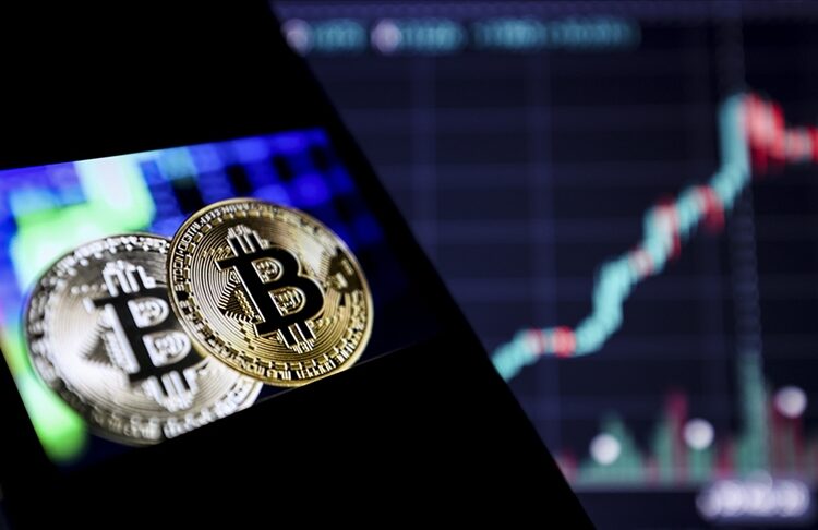 Kriptoda büyük düşüş: Bitcoin 75 bin doların altına indi 1 Kriptoda büyük düşüş: Bitcoin 75 bin doların altına indi