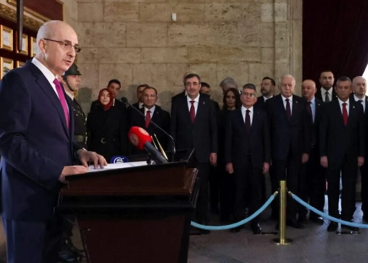 Anıtkabir’de TBMM Başkanı Kurtulmuş’tan ‘1925’ gafı!