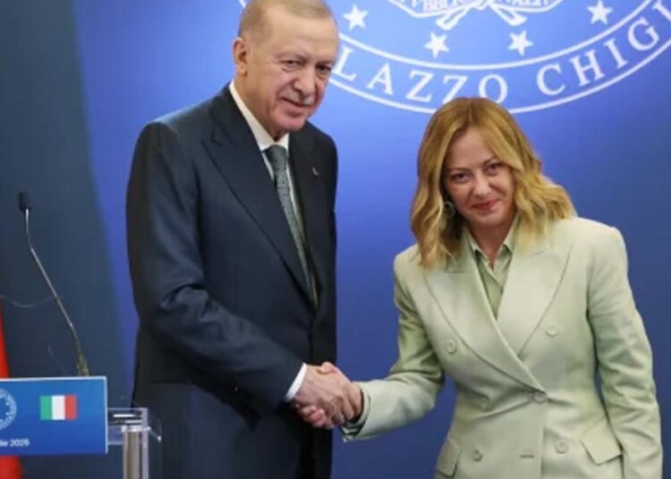 İtalya Başbakanı Meloni'den 'göçmen' teşekkürü: 'Sıfıra indi' 1 İtalya Başbakanı Meloni’den ‘göçmen’ teşekkürü: ‘Sıfıra indi’