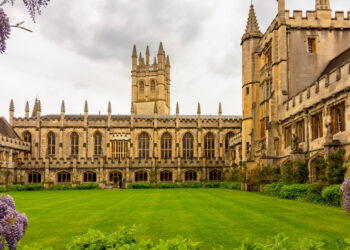 Batı’nın utanç tarihinin parçası çıktı: Oxford akademisyenleriyıllarca insan kafatasından içki içti