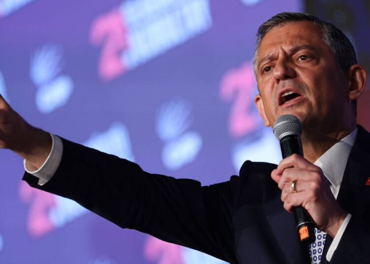 Özgür Özel'den 'yumuşama' mesajı: Sertleşirlerse biz de sertleşeceğiz 1 Özgür Özel’den ‘yumuşama’ mesajı: Sertleşirlerse biz de sertleşeceğiz