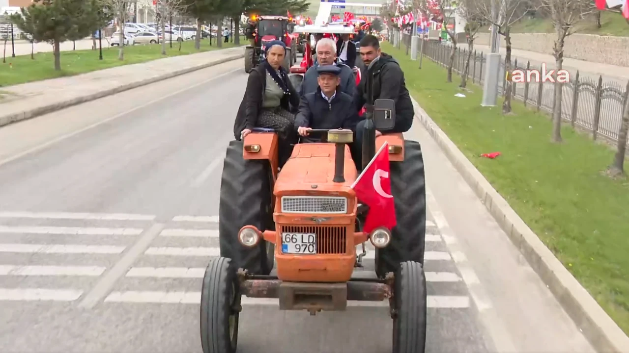 Özgür Özel'den Erdoğan'a: Sen geçmişin mağduru, bugünün zalimisin 2 Özgür Özel'den Erdoğan'a: Sen geçmişin mağduru, bugünün zalimisin