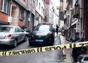 İstanbul’un göbeğinde maskeli infaz:  Biri hamile kadın, 2 kişi öldürüldü