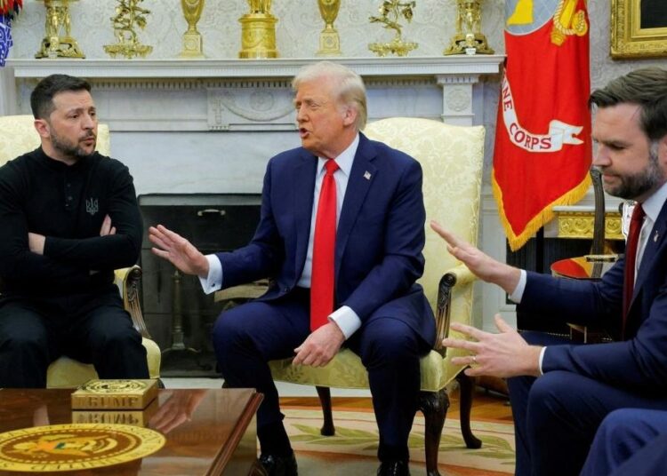 Trump'ın hedefinde yine Zelenski var: 'Toprak vermeyerek savaşı uzatıyor' 1 Trump’ın hedefinde yine Zelenski var: ‘Toprak vermeyerek savaşı uzatıyor’