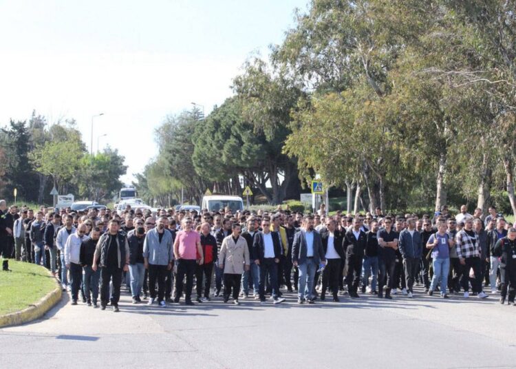 Tüpraş’ta binlerce işçi iş bıraktı: 3 büyük fabrikada grev ilanı