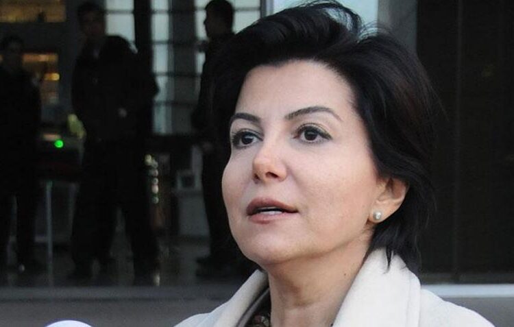 Gazeteci Sedef Kabaş'a yeni dava: 3 yıla kadar hapsi isteniyor 1 Gazeteci Sedef Kabaş’a yeni dava: 3 yıla kadar hapsi isteniyor
