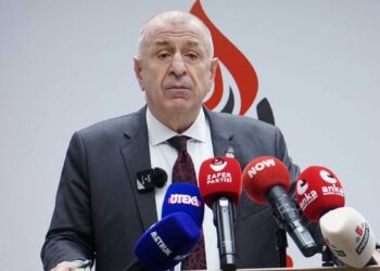 Ümit Özdağ’dan ‘sarı torba’ paylaşımlarıyla ilgili açıklama: “Edepsizlerin Zafer Partisi’nde yeri yoktur”