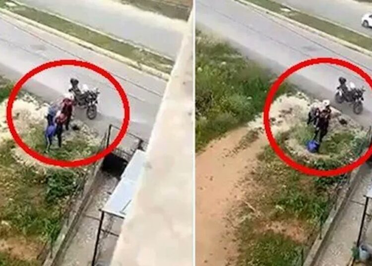Bir kişiyi darp eden 2 polis görevden uzaklaştırıldı 1 Bir kişiyi darp eden 2 polis görevden uzaklaştırıldı