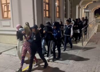 Konya’da masaj salonlarına operasyon: 12 kamera kayıt cihazı bulundu