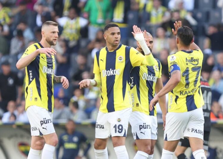 Fenerbahçe sezonu 84 puanla tamamladı: Mourinho'dan 'hayal kırıklığı' açıklaması 1 Fenerbahçe sezonu 84 puanla tamamladı: Mourinho’dan ‘hayal kırıklığı’ açıklaması