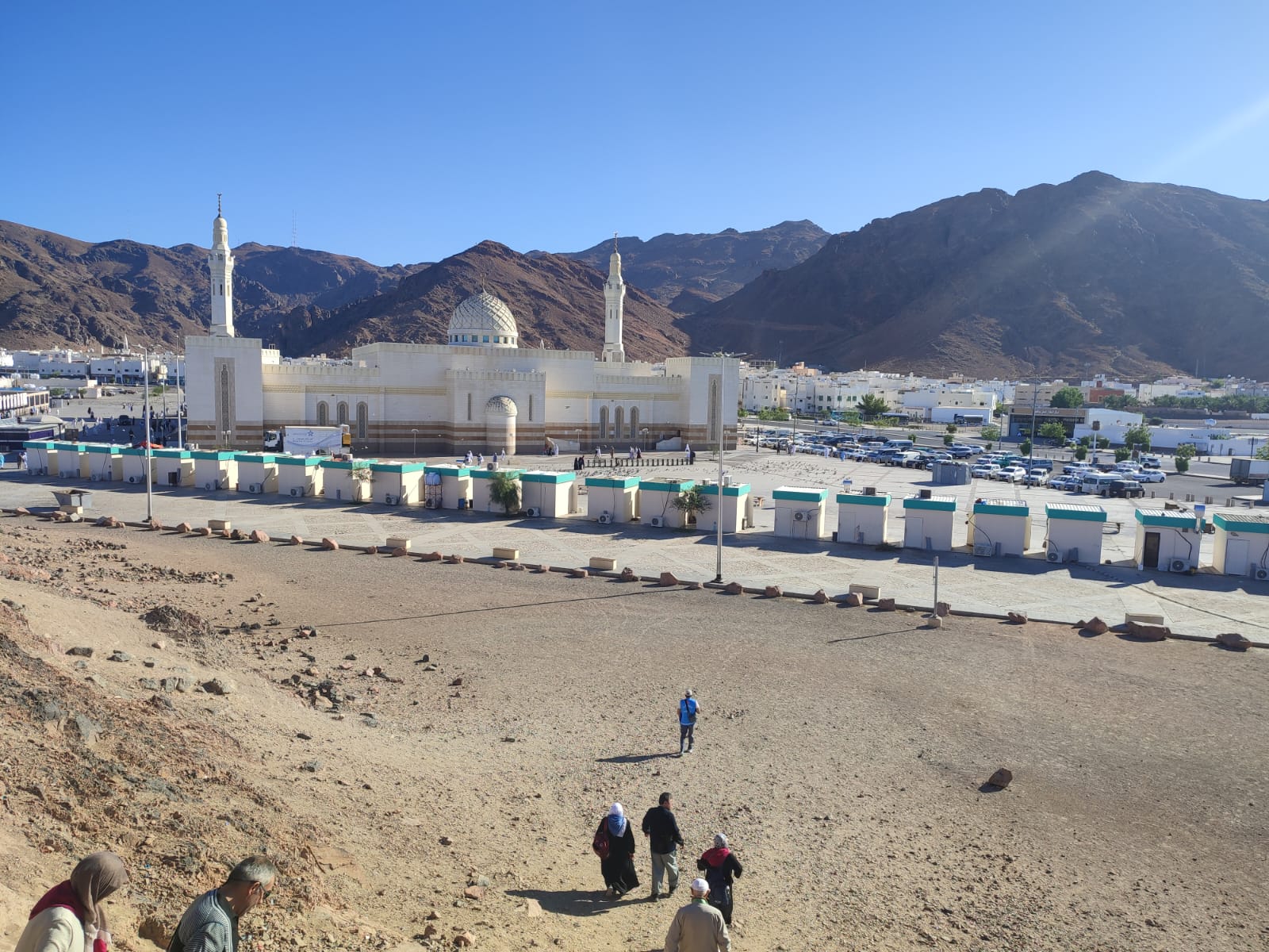 Ömer Faruk Deniz yazdı l Hac yolculuğu: “Biz Uhud’u severiz Uhud da bizi” 2 Ömer Faruk Deniz yazdı l Hac yolculuğu: “Biz Uhud’u severiz Uhud da bizi”