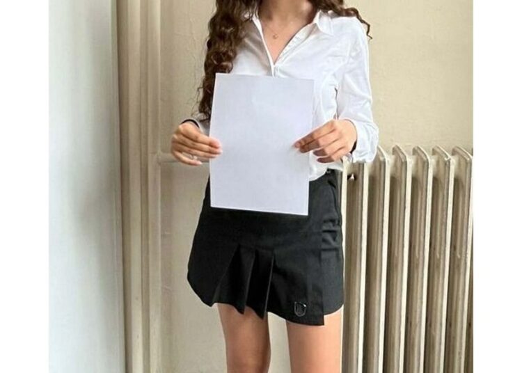 Sosyal medyada A4 kağıdıyla güzellik yarışı: Uzmanlar tehlikeye dikkat çekti