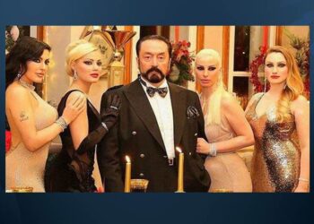 Adnan Oktar: ‘Dekolte giyen insanların da Müslüman olabileceğini gösterdim’
