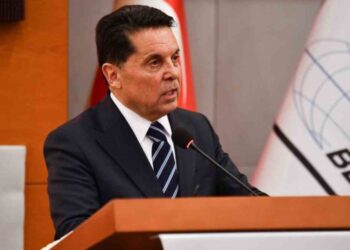 Ahmet Özer savunma yaptı: Esenyurt’a kayyum atayabilmeleri için buradayım