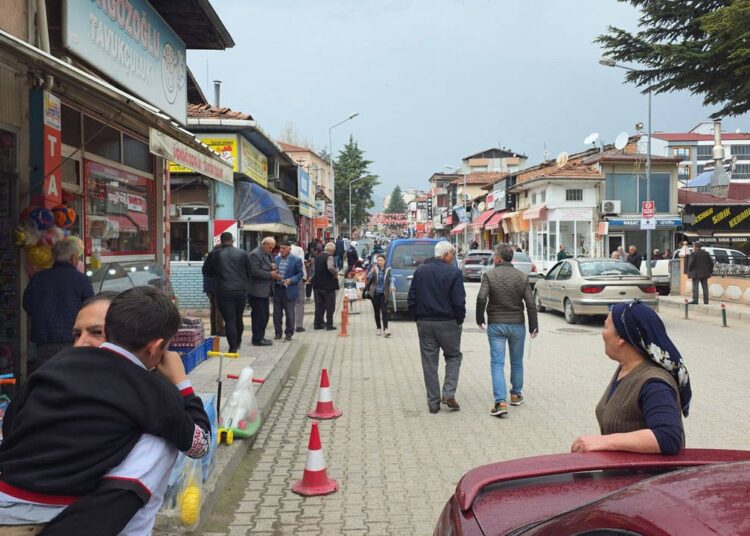 Amasya’da peş peşe korkutan depremler